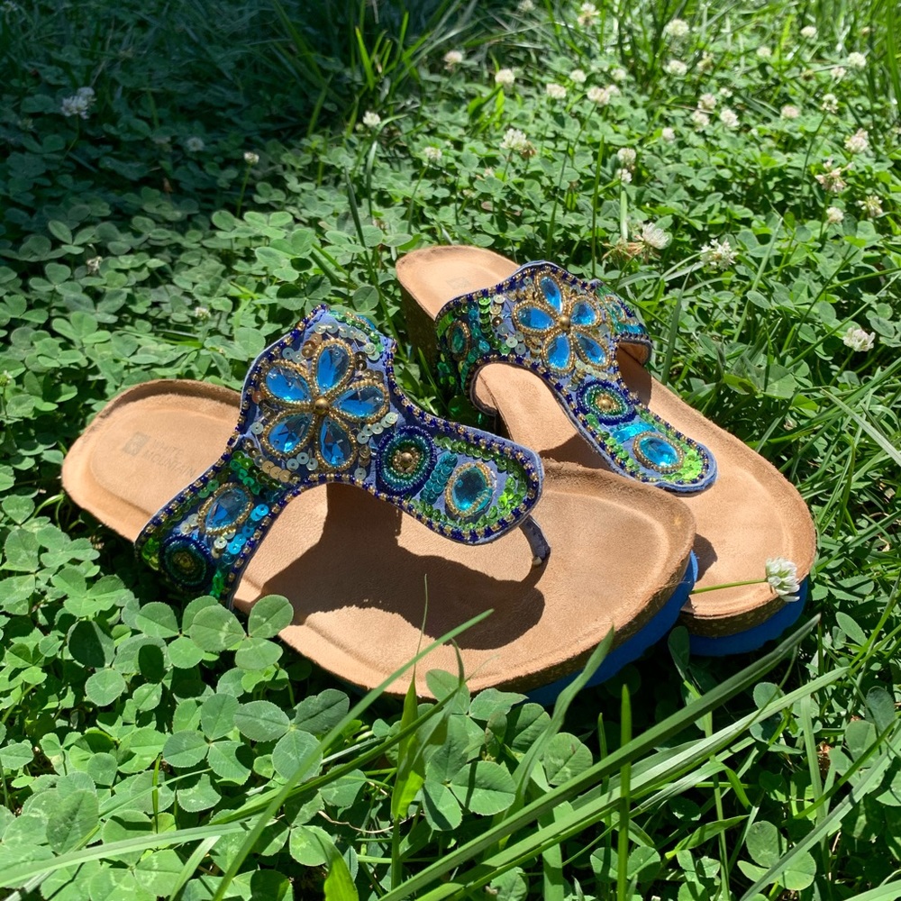 Great and blue beaded Sandals💚💙
